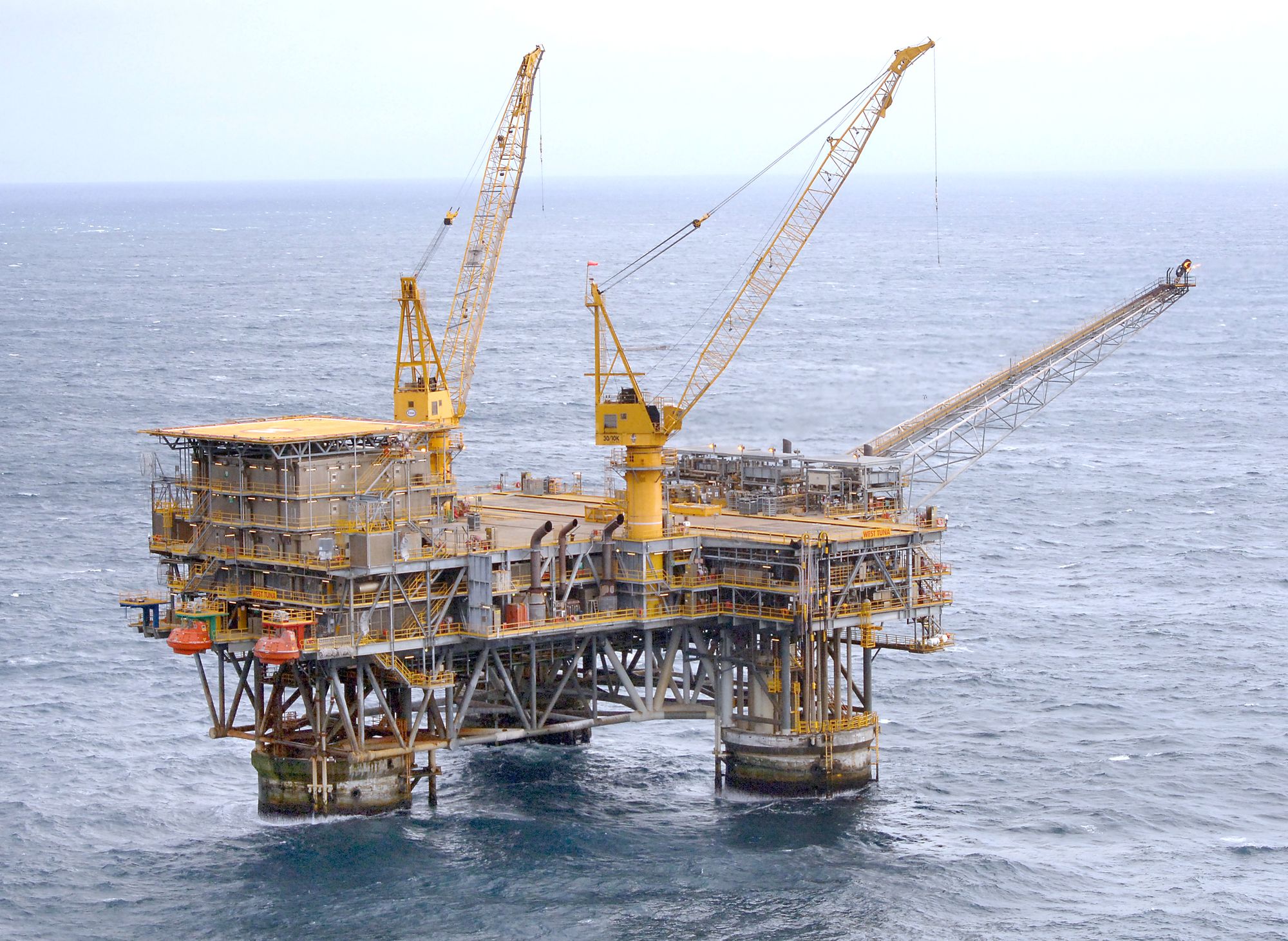 ExxonMobil reduces oil production in Equatorial Guinea