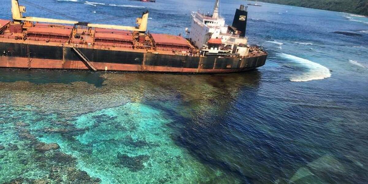 Ministry Encourages Adoption of Plans to Prevent Oil Spills.