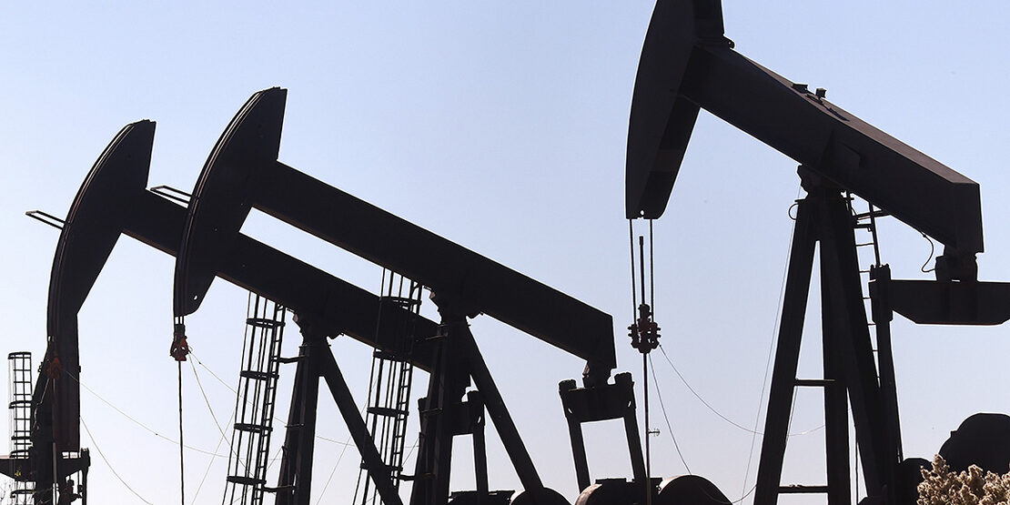 Oil: Prices ease with data from China and the US