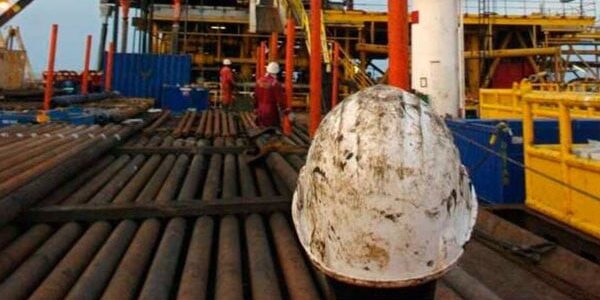 Uganda invites investors to finance oil refinery