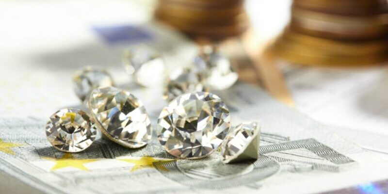 NY Diamond Dealers Charged with Moving Money Illegally