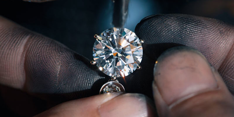 De Beers suspends Online tenders as Diamond sales fall to $200m