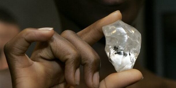 Petra Foresees 2-Month Import Pause to Stabilize Diamond Market