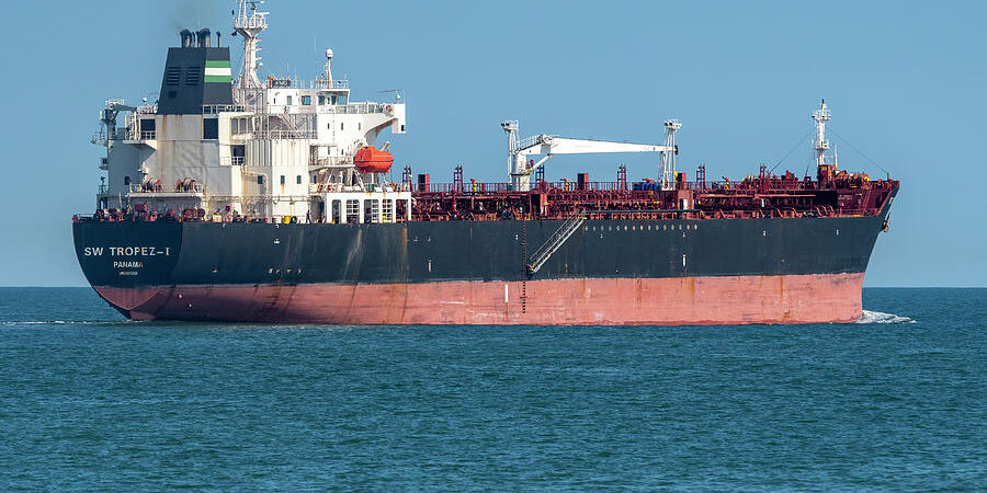 Two Tanker Owners Face US Sanctions for Violating Price Cap on Russian Oil Imports