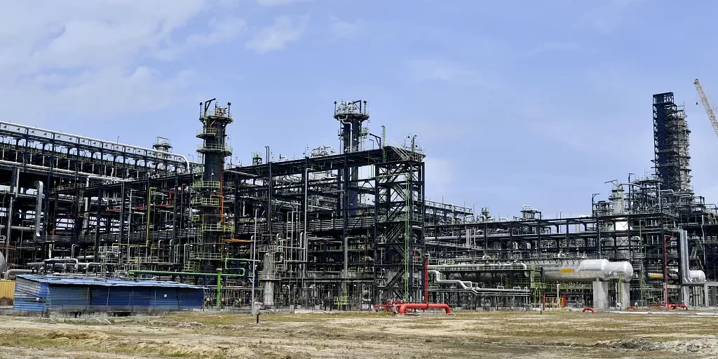 Completion of Africa’s Largest Oil Refinery Delayed by Several Months