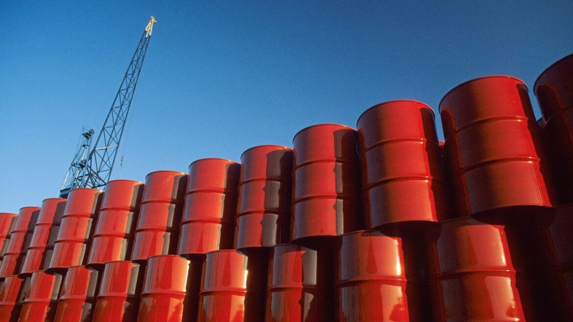 Angola Aims to Sustain Oil Production at 1.1 Million Barrels per Day