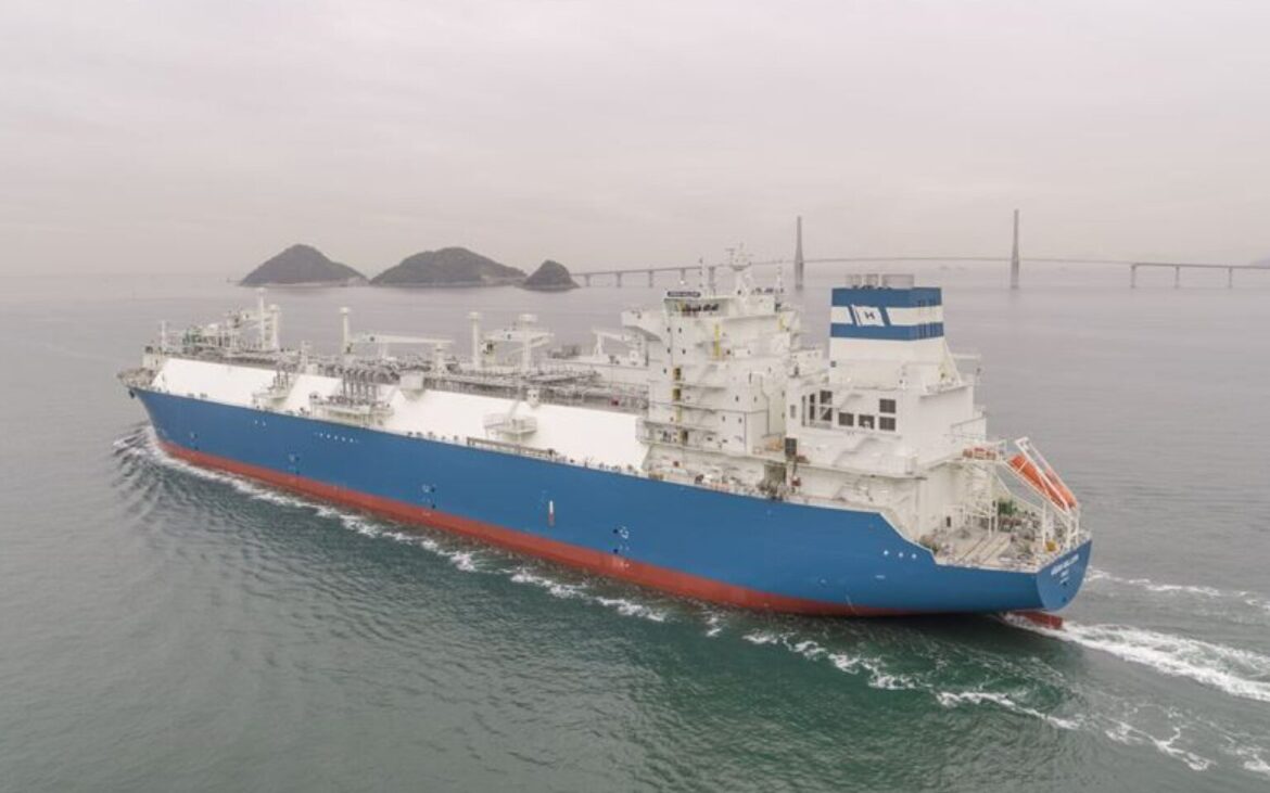 Höegh LNG Secures Deal to Deploy FSRU in Egypt