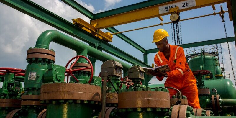 Nigeria’s Naira-for-Crude Initiative Begins to Boost Economic Stability