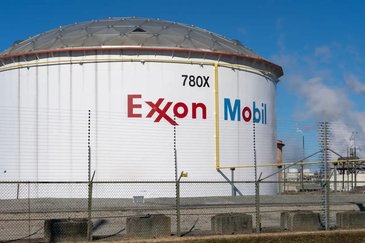 ExxonMobil Aims for First LNG Production in Mozambique by 2030