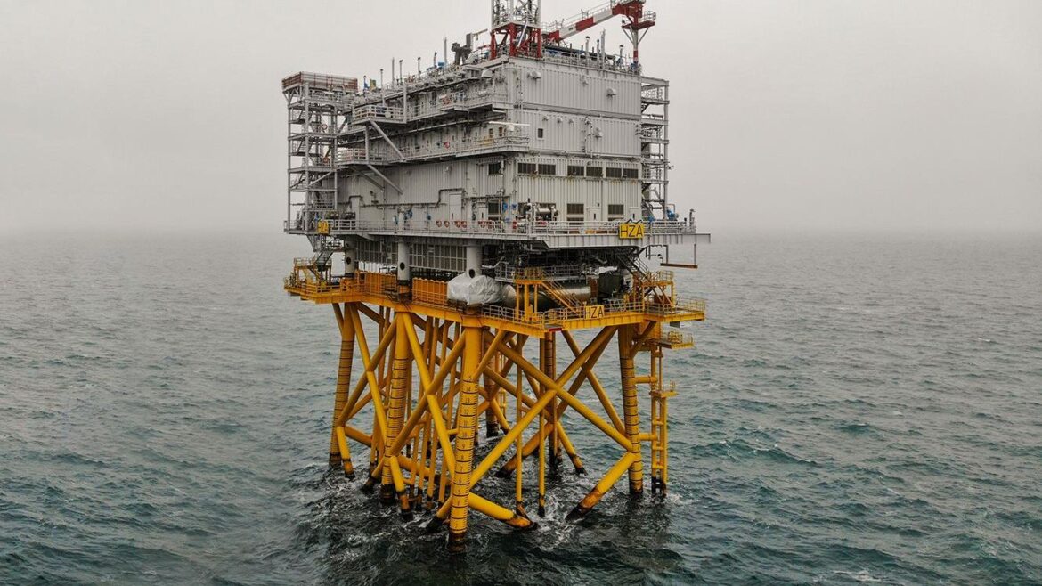 TotalEnergies Extends Contract for Deepsea Mira Operations in West Africa