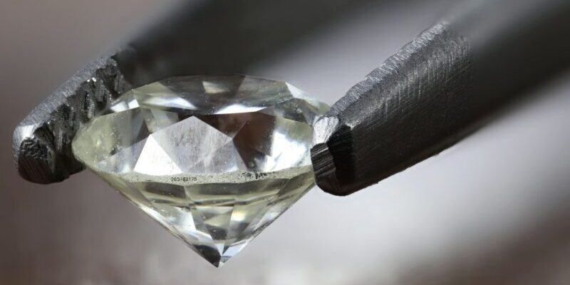 Angola’s Diamond Sector Faces Market Challenges Amid Production Growth