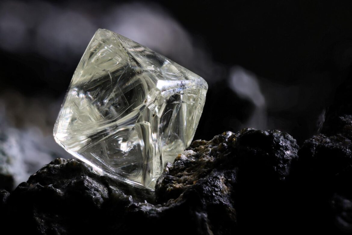 TAGS and Sodiam Sell $12.9M in Rough Diamonds at Angola Tender