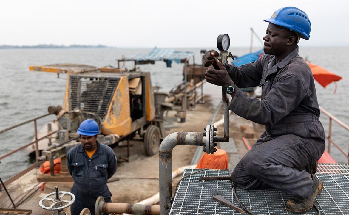 Angola to Focus on Stabilizing Oil Production Amid Challenges