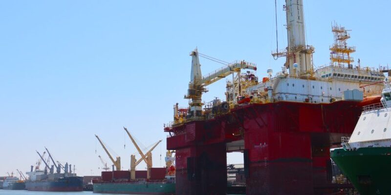 Helix Q7000 Docks in Namibia Ahead of Brazil Decommissioning Campaign