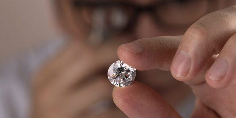 De Beers Advances Sustainability with Emission Cuts, Conservation Projects, and Diamond Traceability