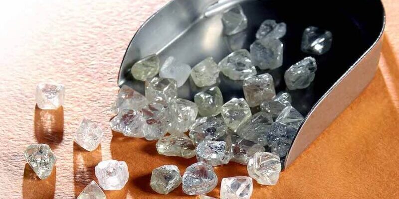 Namibia Weighs Stake in De Beers Amid Diamond Market Slump