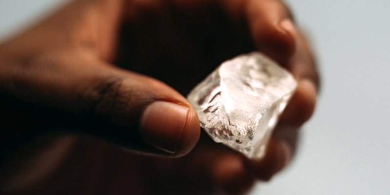 Angola Rules Out State Funding for Endiama’s De Beers Stake Purchase