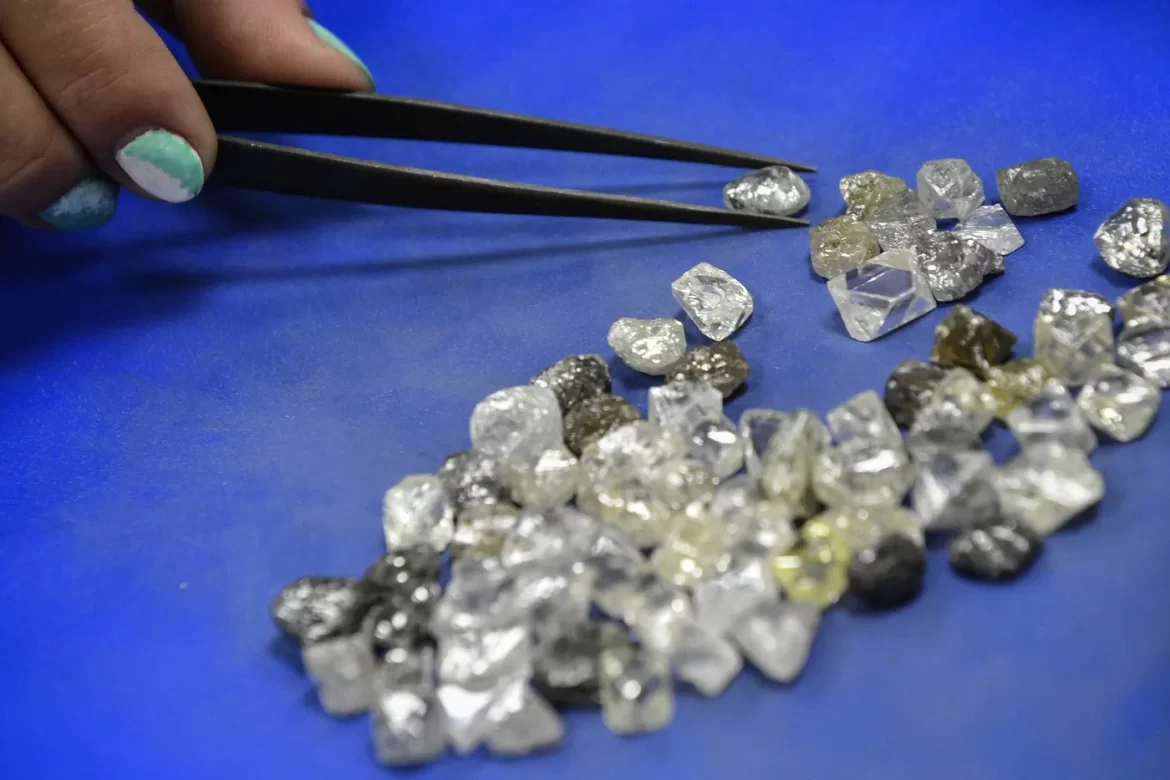 Angola’s Diamond Output Surges to 10.7 Million Carats as Country Targets Record Year