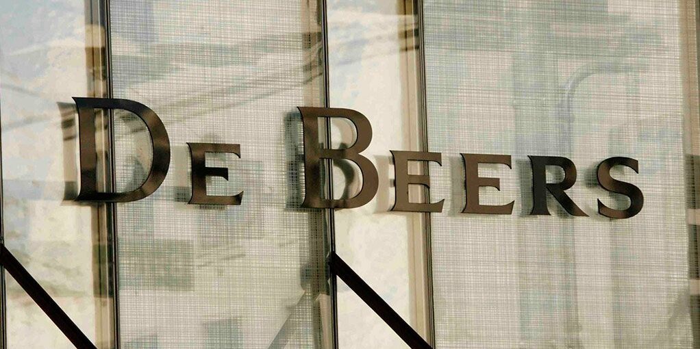 De Beers Reduces Diamond Buyer List Amid Prolonged Industry Downturn