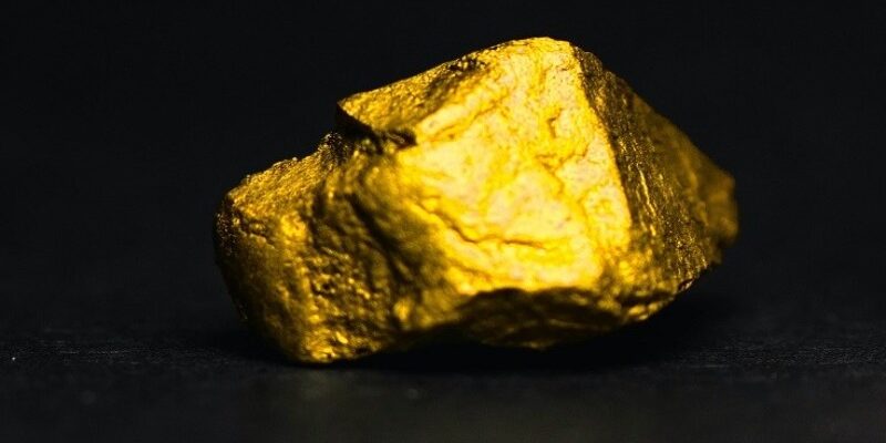 Mozambique Gold Output Declines After Mining Suspension in Manica
