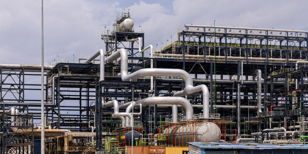 Dangote Refinery Reinstates Naira Petrol Sales After Dollar Pricing Shift