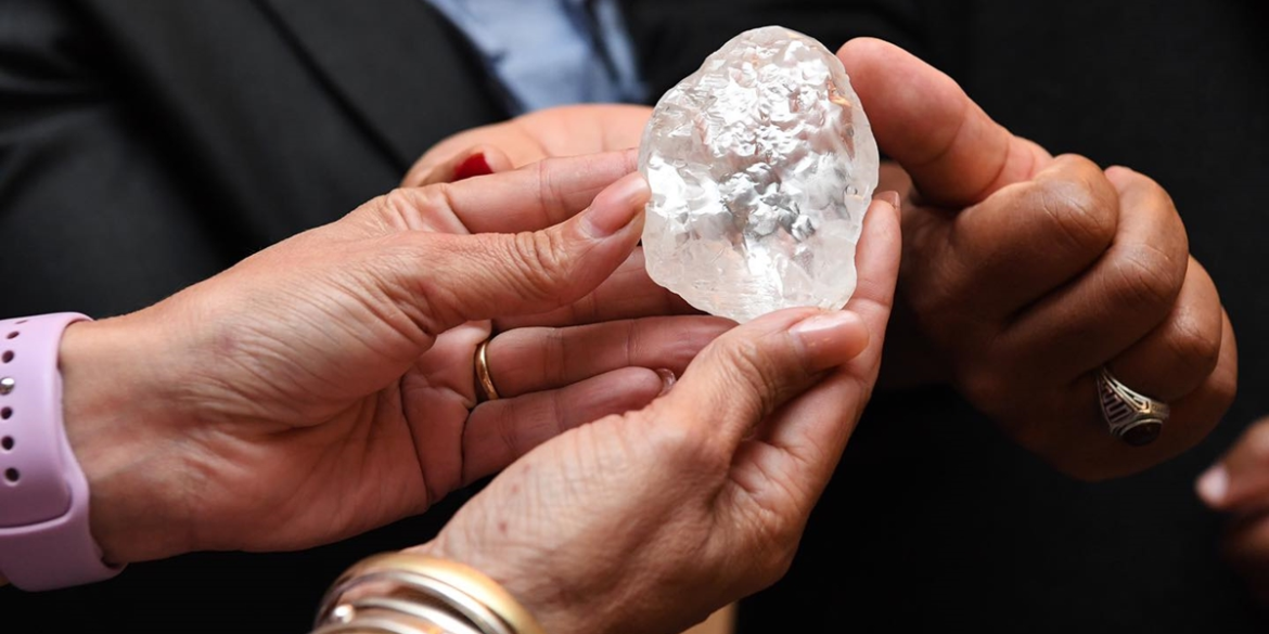 De Beers Suspends Production at South Africa’s Venetia Diamond Mine Amid Market Downturn